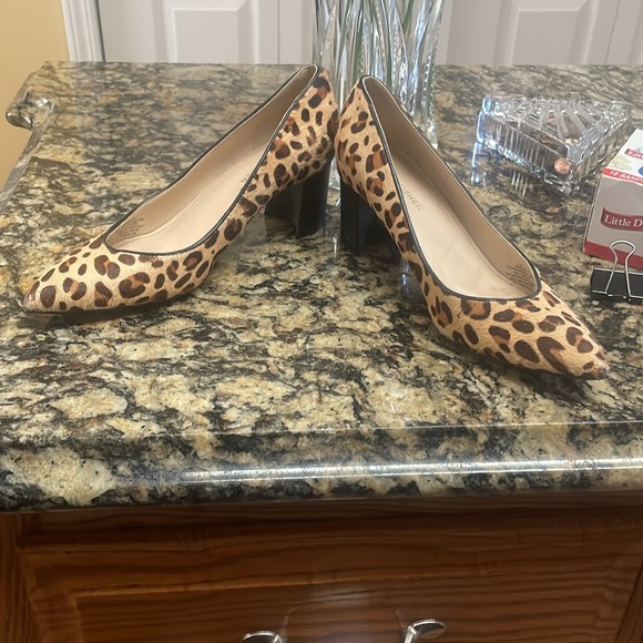 Calf hair leopard print heels. - Picture 2 of 5
